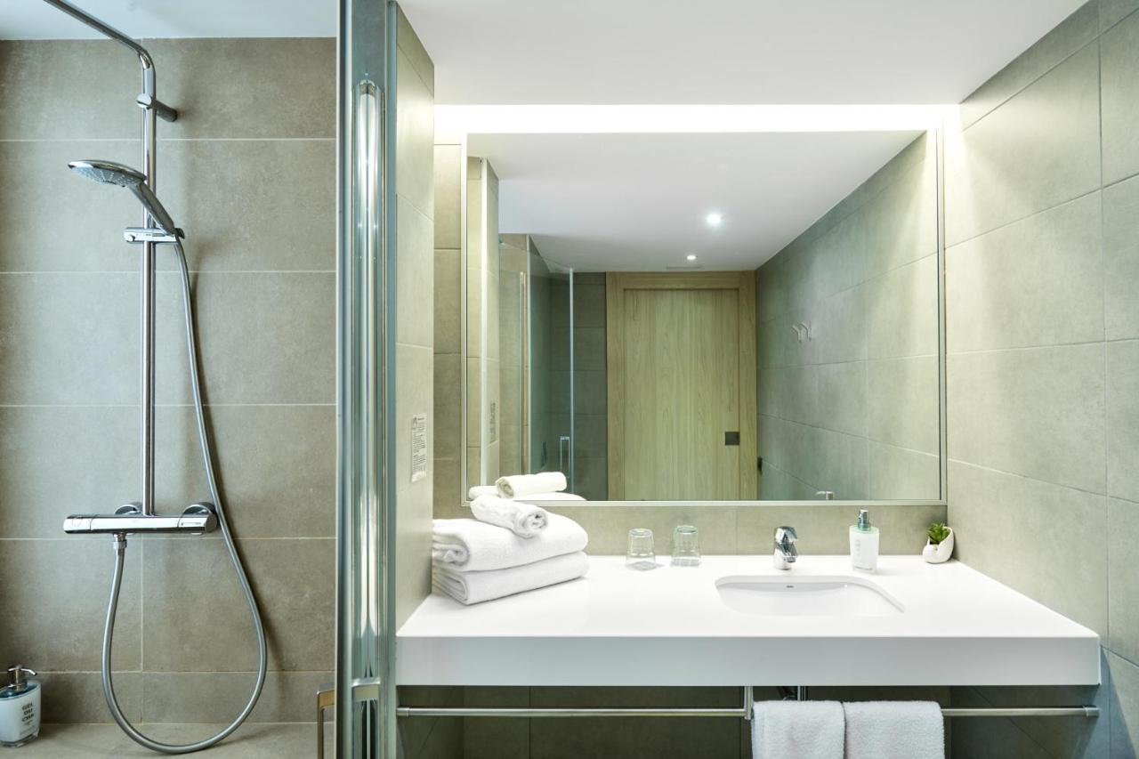 Hotel Omnium Барселона Экстерьер фото