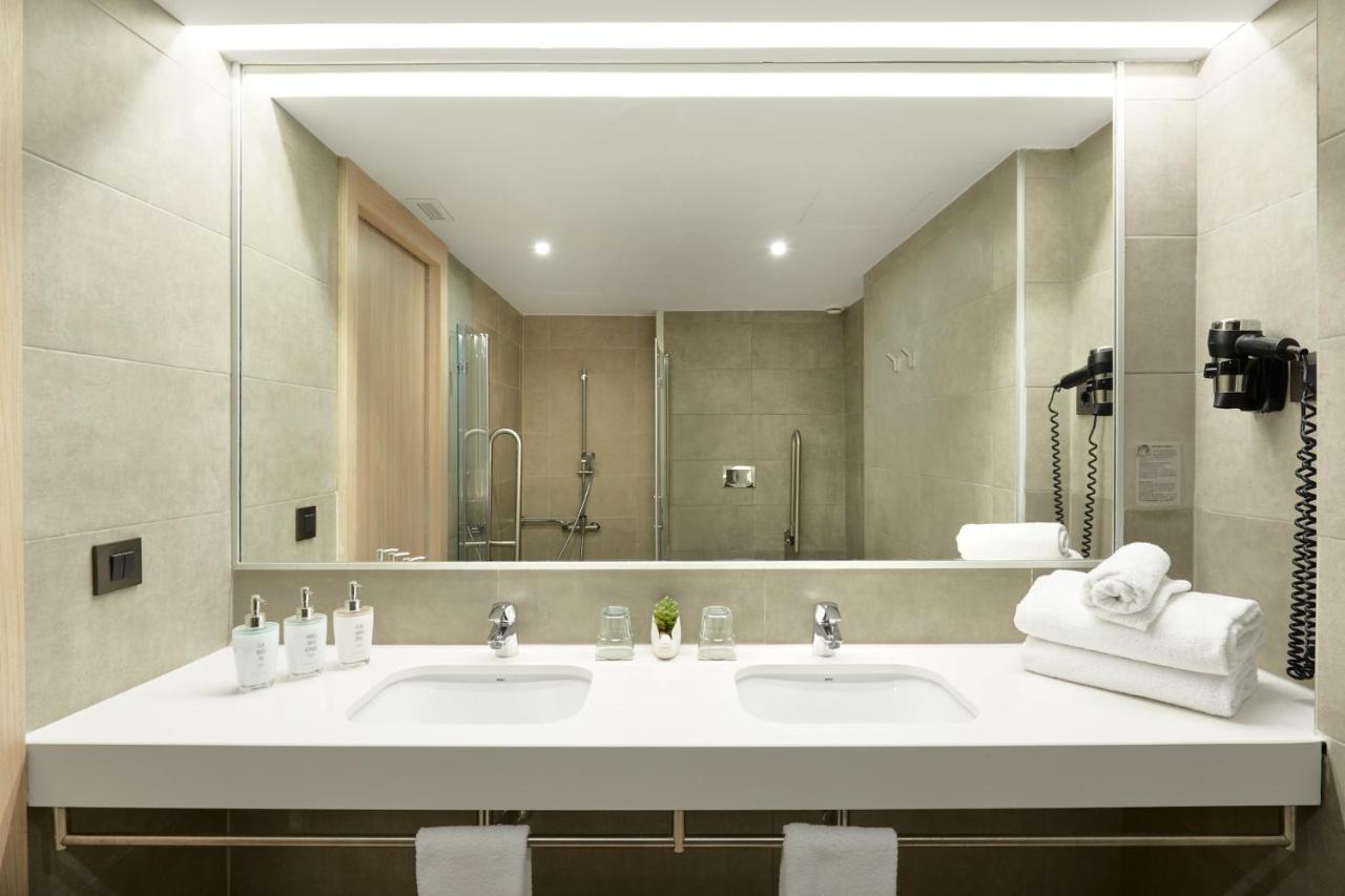 Hotel Omnium Барселона Экстерьер фото
