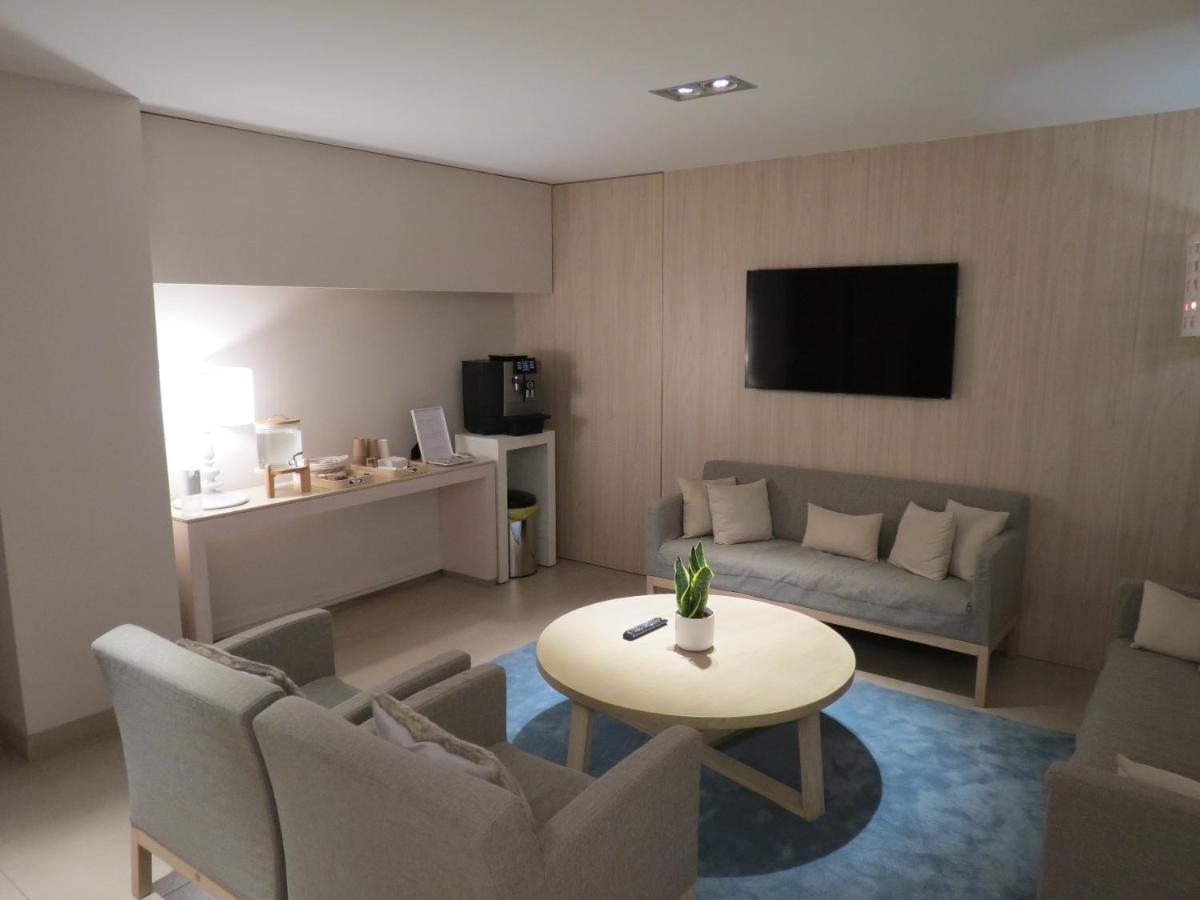 Hotel Omnium Барселона Экстерьер фото